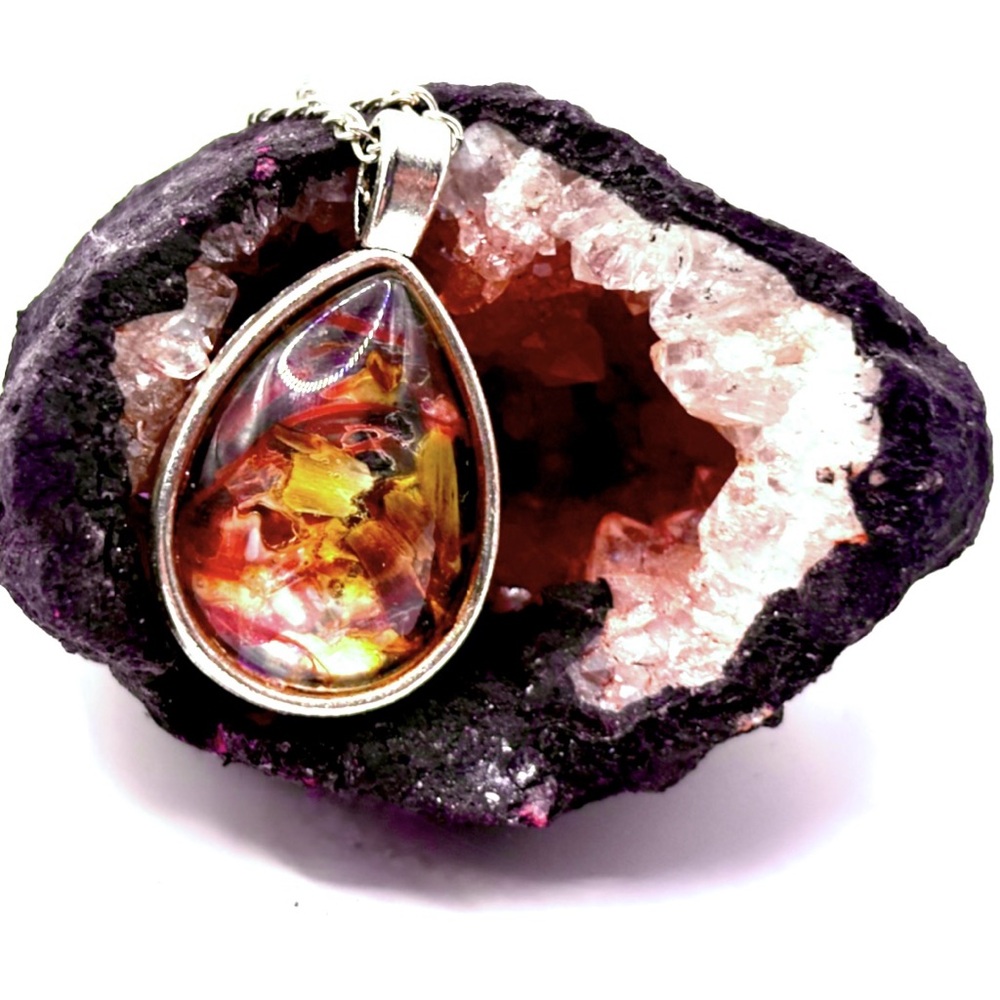 Elegant Multicolor Teardrop Pendant Necklace